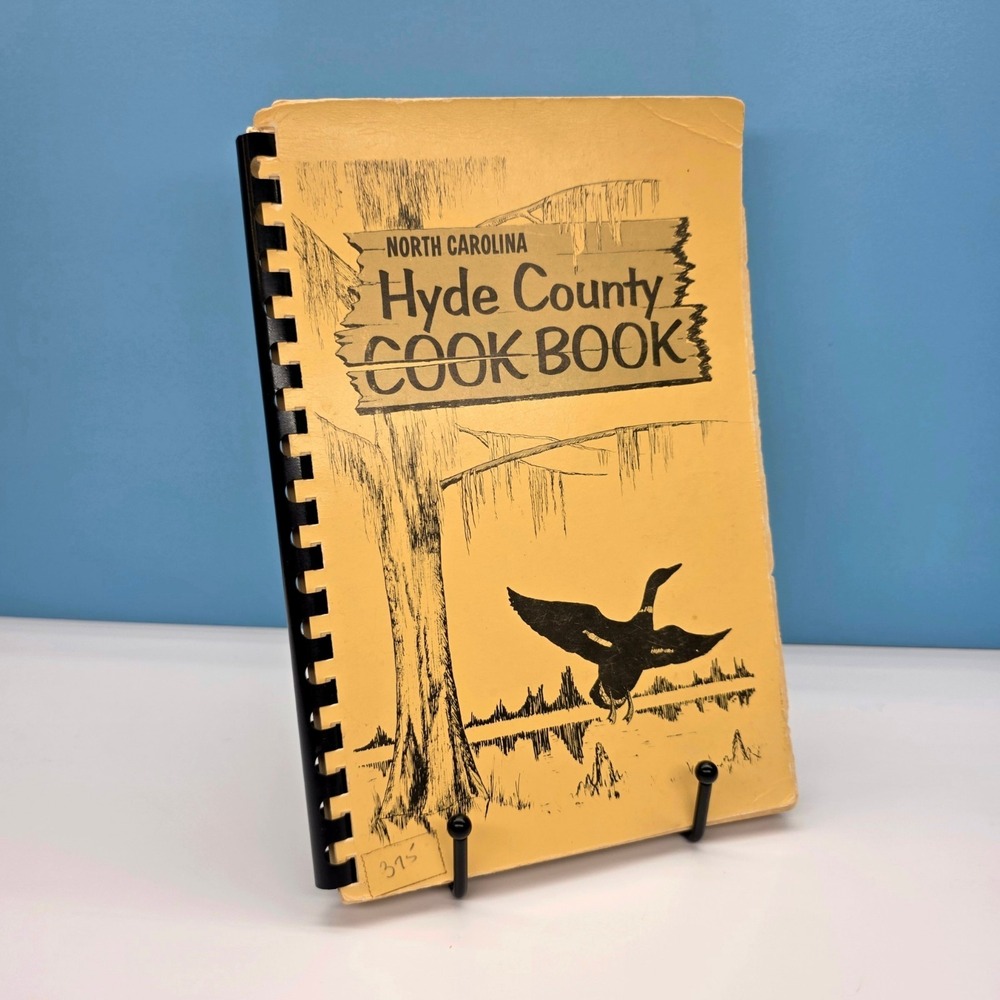 Hyde County Cookbook 1973 North Carolina Vintage‎ Spiralbound Recipes